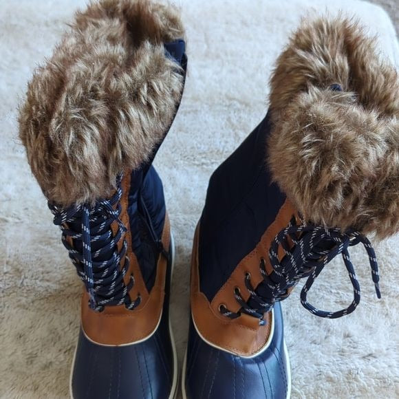 Torrid Navy Blue Faux Fur Full Zip Water Resistant Cold Weather Boot Size 7.5 WW