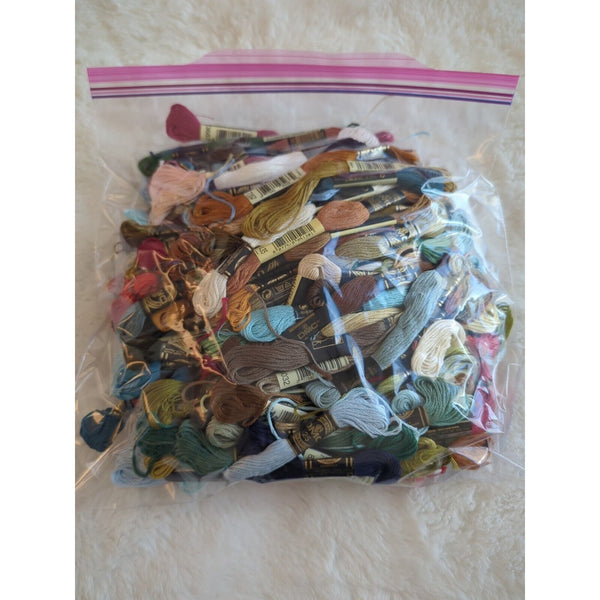 139 Needlepoint Embroidery Tapestry DMC THREAD Lot Tapestry Lot Many Vtg No Dupe