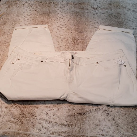 NWT Torrid White Distressed Boyfriend Jeans Size 26XS