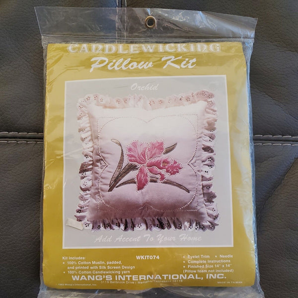 1983 Wang's International Candlewicking Pillow Kit WKIT074 "Orchid" 14"Sq Finish