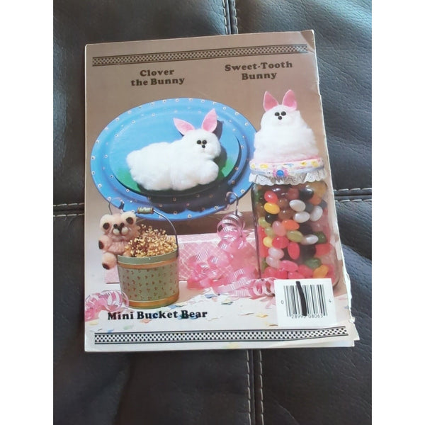 18 Pompon Progects Plaids Craft Collection Bear And Bunny Fun Pam Clarizio 8065