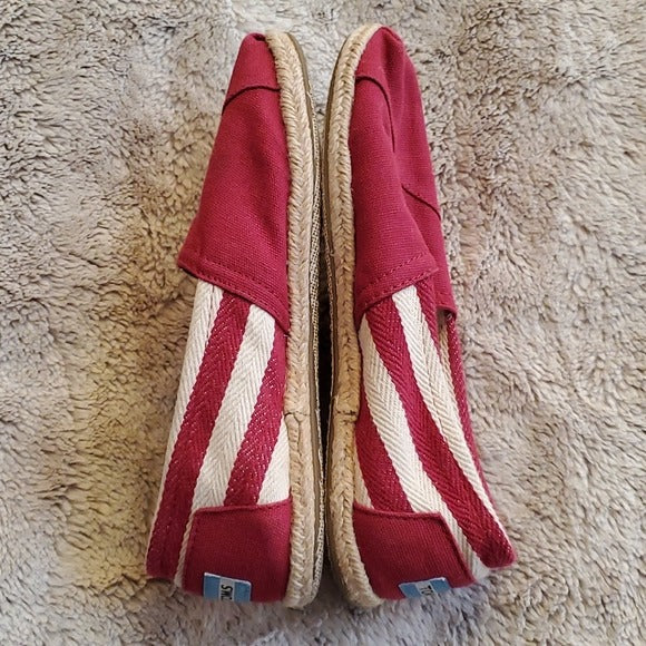 Tom's Red White Light Weight Simple Slip On Canvas Fashion Sneakers Size 7.5