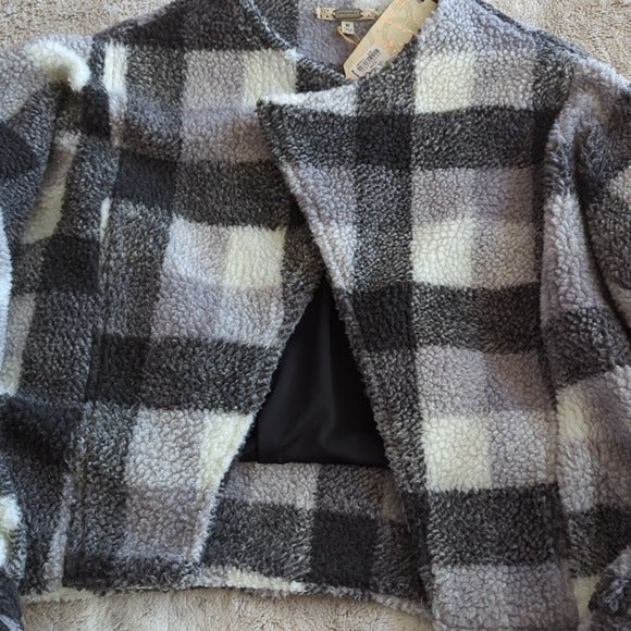 Gimmicks by BKE Black Grey White Sherpa Cropped Open Front Jacket Size M NWT