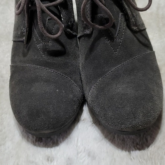 Toms Dark Grey Suede Leather Lace Up Wedge Ankle Booties Size 10