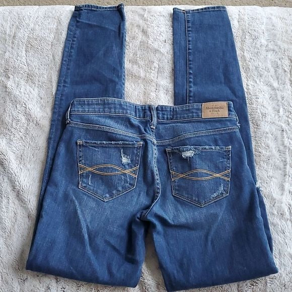 Abercrombie & Fitch Distressed A&F Super Skinny Blue Jeans Size 2