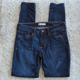 Abercrombie & Fitch Darker Wash Mid Rise Skinny Blue Jean Size 2