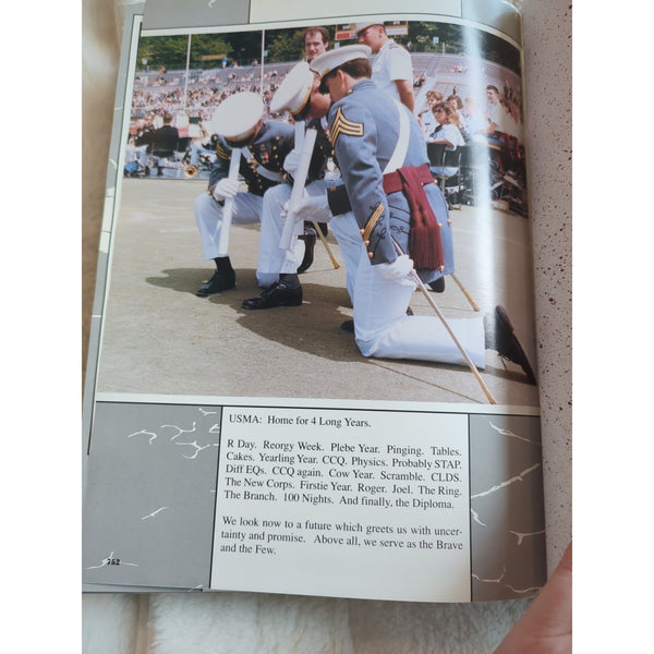 United States Military Academy Yearbook HOWITZER 1992 The Corps West Point HC