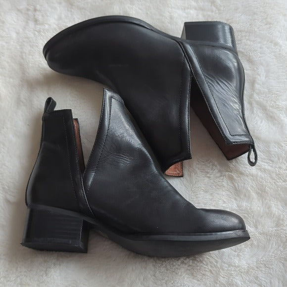 JEFFREY CAMPBELL Size 7.5 Black Leather ORILEY-LO Shoes Ankle Booties Boots Heel