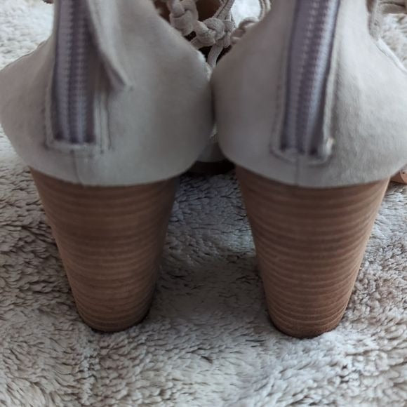 Joe's Jeans Light Grey Leather Lattice Heeled Rear Zipper Ankle Booties Size 8.5