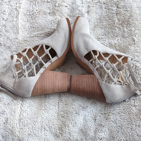 Joe's Jeans Light Grey Leather Lattice Heeled Rear Zipper Ankle Booties Size 8.5