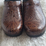 Dansko Professional Brown Tooled Scroll Work Leather Mule Clogs Size 10.5 / 41