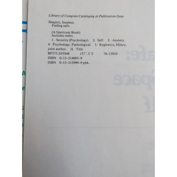 Feeling Safe Making Space For The Self Stephen Shapiro Hilary Ryglewicz HC DJ