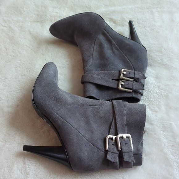 Calvin Klein Cambria Gray Suede Leather High Heel Zip Ankle Boots Women Size 8.5