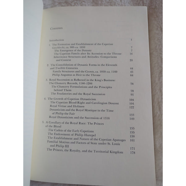 ROYAL SUCCESSION IN CAPETIAN FRANCE STUDIES ON FAMILIAL Andrew W. Lewis HC DJ