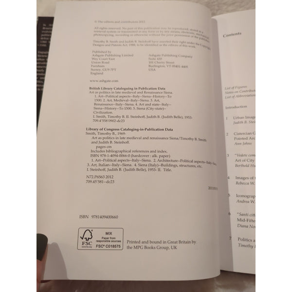 Art as Politics in Late Medieval and Renaissance Siena Timothy Smith HC DJ 2012