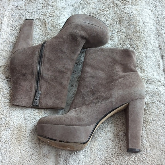 Michael Kors Platform Heel Bootie Women Size 8.5 Gray Suede Ankle Boot Side Zip