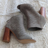 1. State Shiya Grey Eyelet Cut Peep Toe Heeled Bootie Boot Shoe Size 8.5 NWT