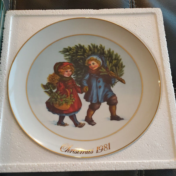 1981 Avon Christmas Plate Sharing The Christmas Spirit Box Wedgewood Vintage