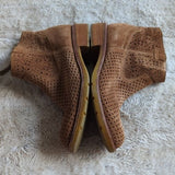 Sofft Brooklee Perforated Light Brown Suede Leather Ankle Booties Size 6.5