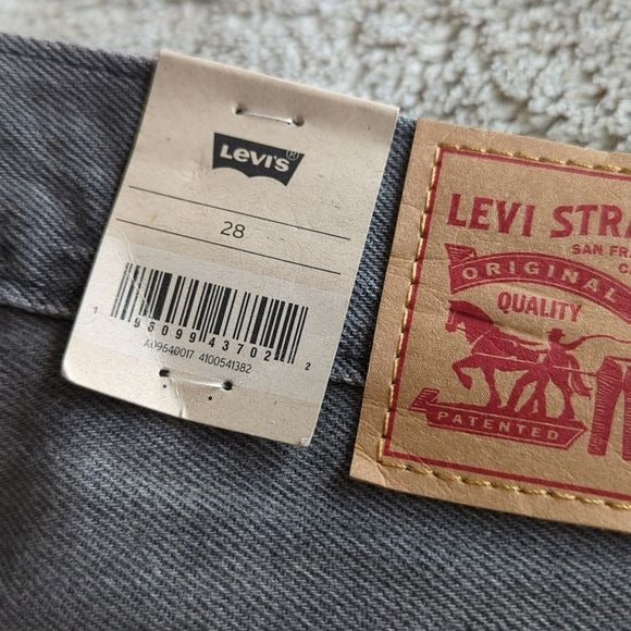 Levi's Grey Mid Rise Low Pro Straight Leg Jeans Size 28 Bleach Accent Bottom NWT