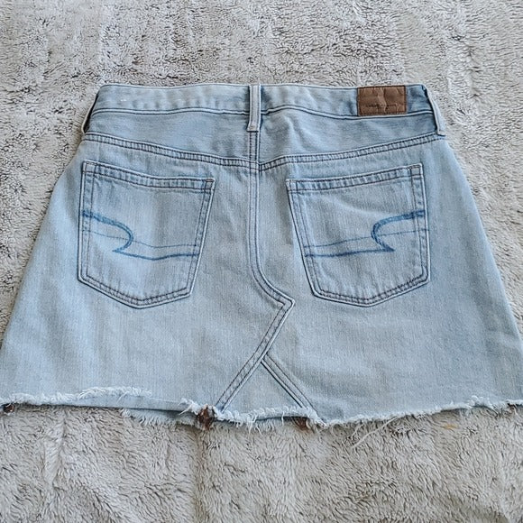 American Eagle Light Wash Distressed Above The Knee Blue Denim Jean Skirt Size 2