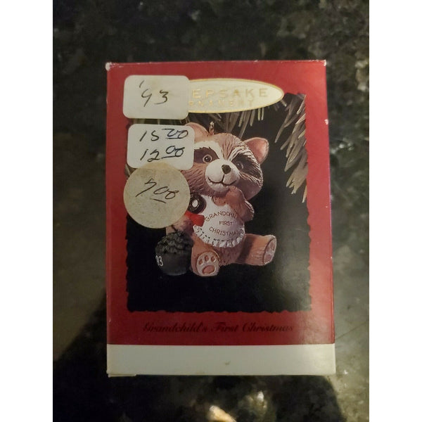 HALLMARK KEEPSAKE ORNAMENT 1993 GRANDCHILD'S 1ST CHRISTMAS RACCOON