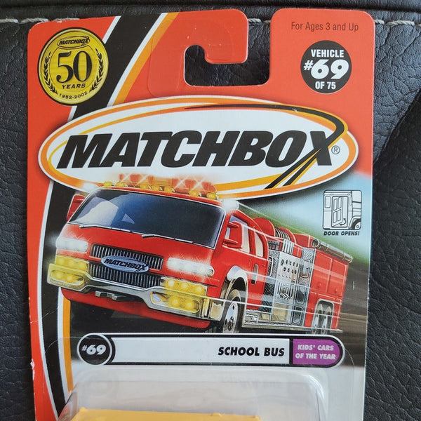 Matchbox #69 School Bus Kids Cars Of The Year 2000 New On Card 95261 Bulldogs