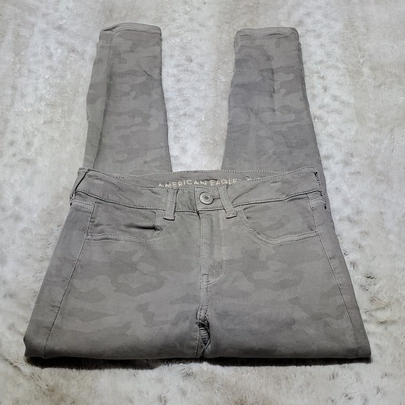 American Eagle Grey Camoflague Next Level Stretch Hi Rise Jegging Jean Size 2