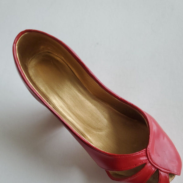 Just The Right Shoe By Raine Ravishing Red Pump Heel 25002 1999