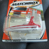 2000 Matchbox #21 of 75 Sun Chasers Moby Quick Red White Boat 1/64 NEW 92225