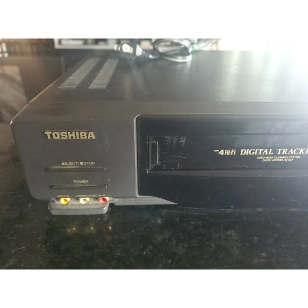 Toshiba M-647 4-Head Hi-Fi VCR VHS Digital Tracking No Remote Powers Sold As Is