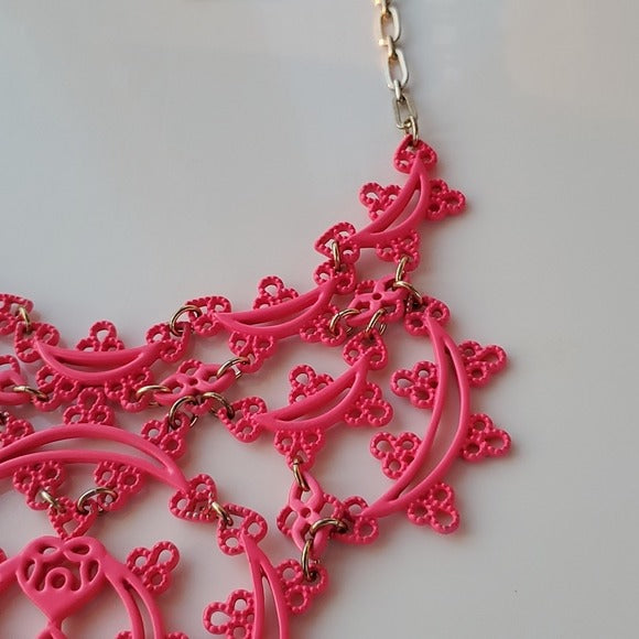 Jessica Simpson Silver Tone and Pink Filigree Detailed Wide Necked Necklace