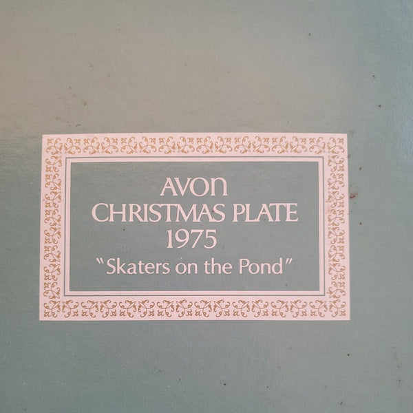 1975 Avon Christmas Plate SKATERS ON THE POND 4th Edition Orig. Box Wedgewood