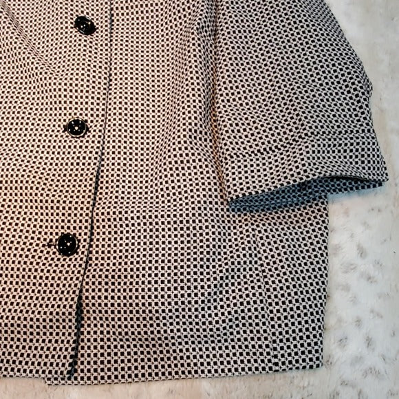 Covington Woman Long Check Style Cape Blazer Size 20W