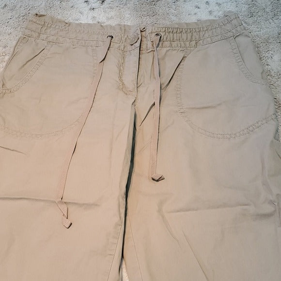 LOFT Marisa Fit Relaxed Cargo Khaki Capri Pants Size 6