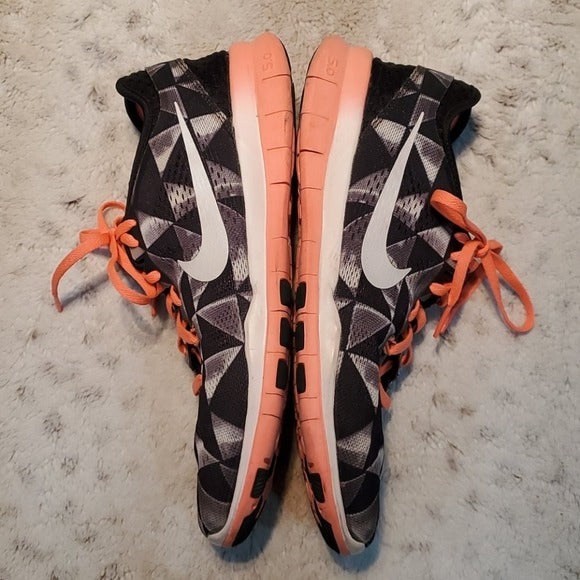 Nike Free 5.0 TR Fit 5 Print Lava Glow Size 9.5