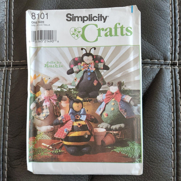 UNCUT Simplicity Crafts Sewing Pattern 8101 Animals w/Styrofoam Bodies & Clothes