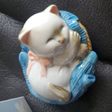 Avon Collectible 1983 Cat Napper Ceramic Pomander "Meadow Morn" Fragranced NOS