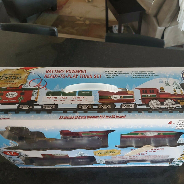 Lionel Trains North Pole Central Ready to Play Battery Power Christmas Train Set