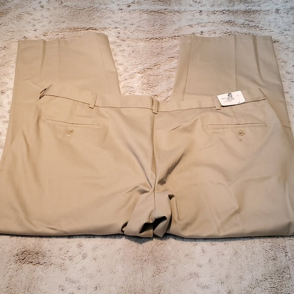 NWT Haggar Classic Flat Front Khaki Chino Pant Size 40x30