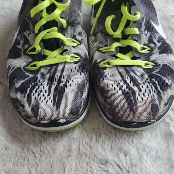 Nike Women's Black White Green Free 5.0 TR Fit 5 Print Athletic Shoes Size 7