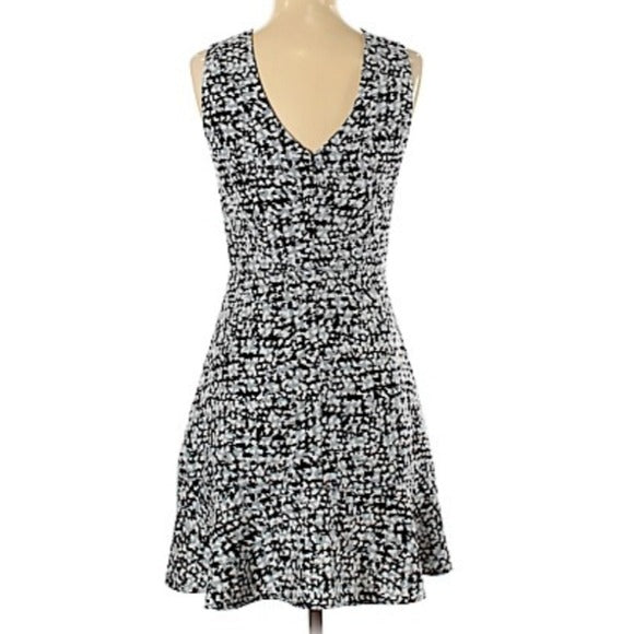 Banana Republic Fun and Flirty A Line Print Dress Size 2