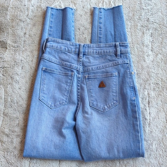 Abrand Lighter Wash Distressed High Rise Skinny Blue Jeans Size 24