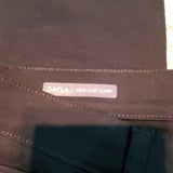 NYDJ Black Dayla Wide Cuff Capri Stretchy Size 6P