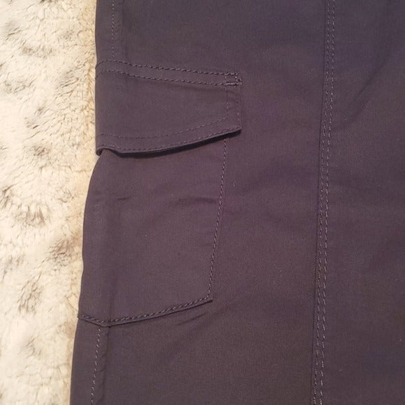 NWT Gloria Vanderbilt Navy Capri Cargo Pants Size 6