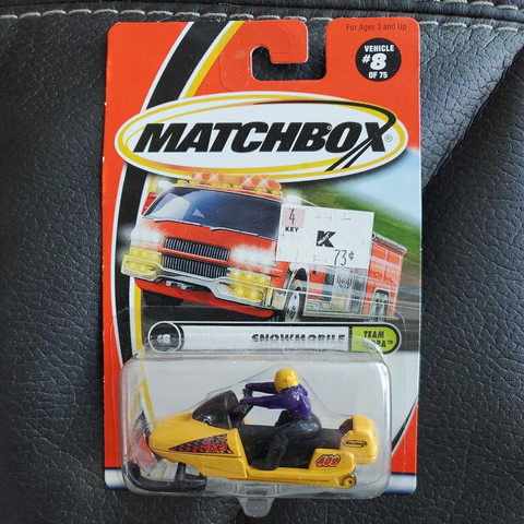 2000 Matchbox #8 of 75 Yellow FX3 402 Snowmobile Team Tundra 92211 Vintage New