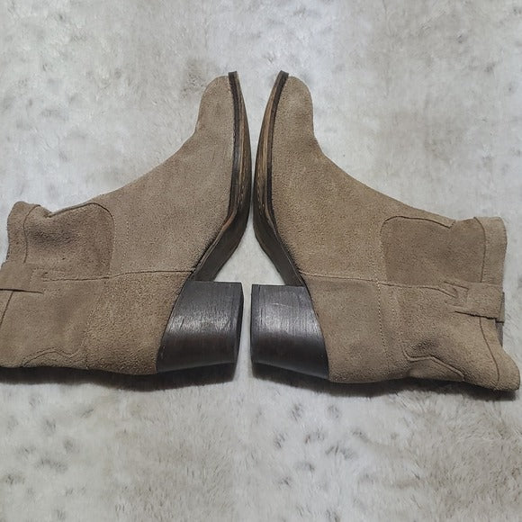 Steve Madden Beige Leather Slouchy Heeled Ankle Boots Size 9M